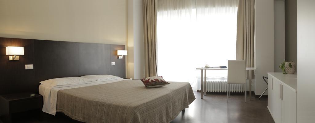 Bed and Breakfast Le Stanze Sul Corso à Pescara Extérieur photo